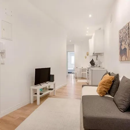 Ground Floor 2 Bedroom With Pool Apartment