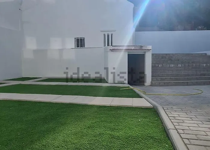Ground Floor 2 Bedroom With Pool *