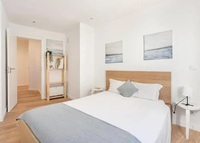 Ground Floor 2 Bedroom With Pool * Lissabon