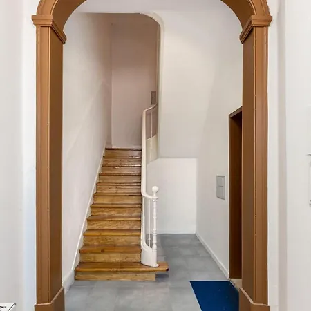 Ground Floor 2 Bedroom With Pool 아파트 *